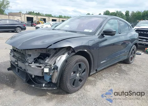 2022 Ford Mustang Mach-E California Route 1 z USA, uszkodzony, nr VIN 3FMTK2R78NMA17664